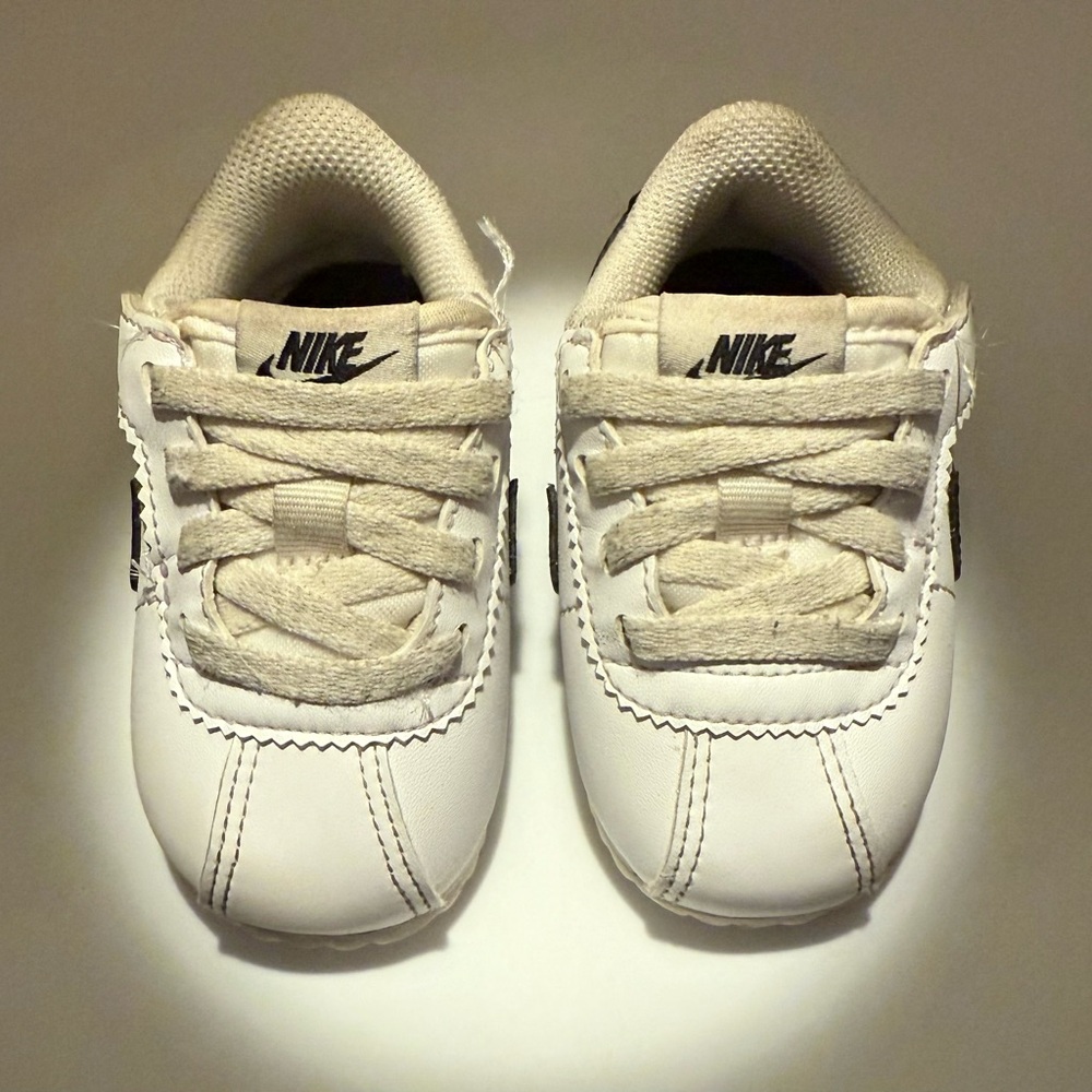 Nike Kids Sneakers in Black and White